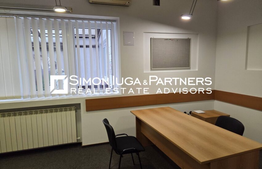 c26d4db25aba444eb622cf2fc377e09b 1